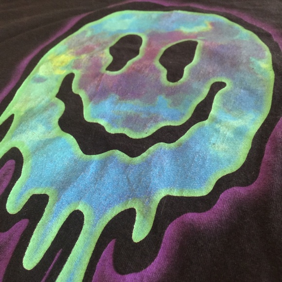 Trippy dripping smile shirt - Picture 2 of 3